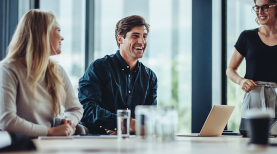 Smiling-office-workers
