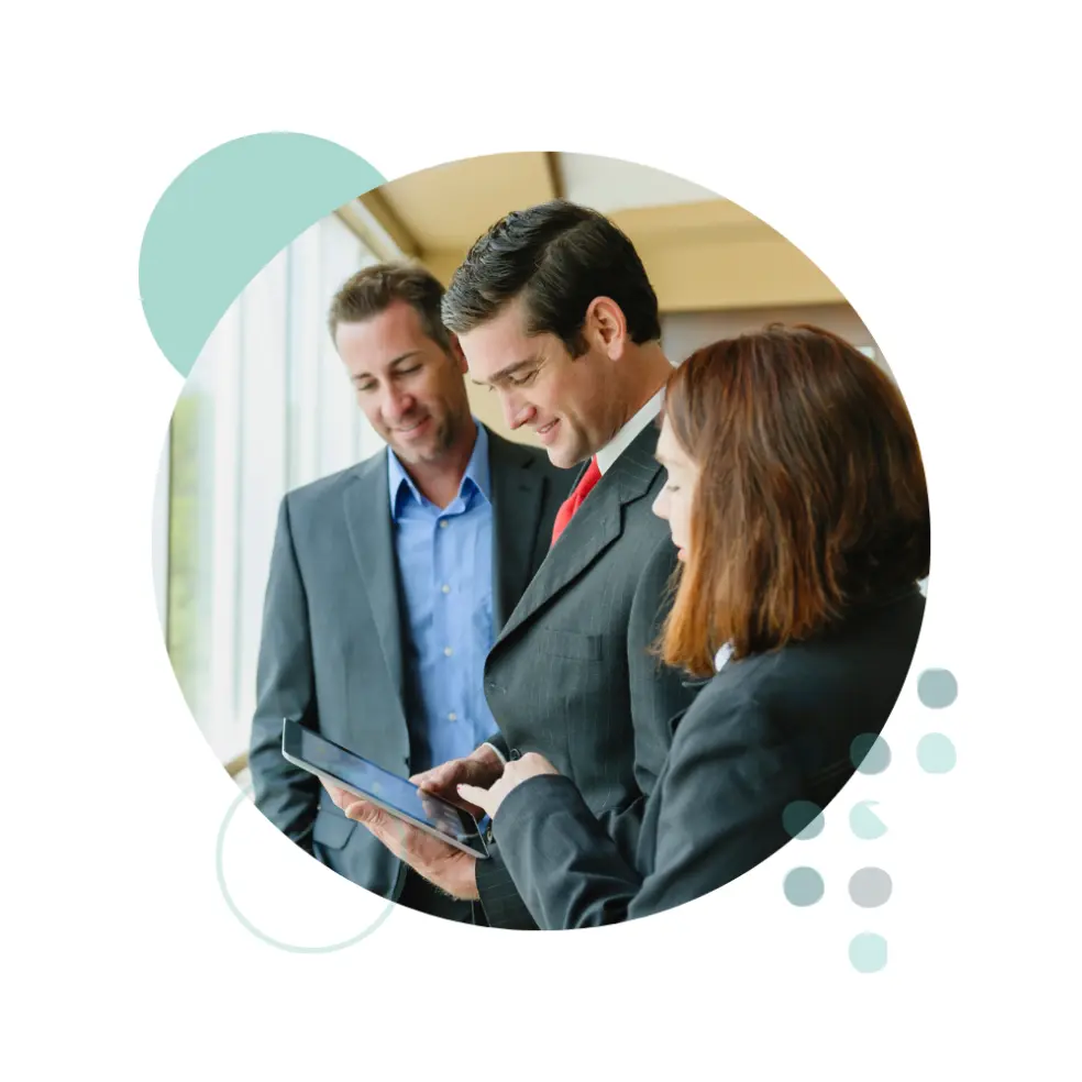Business-people-tablet