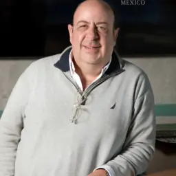 Carlos Vallarta